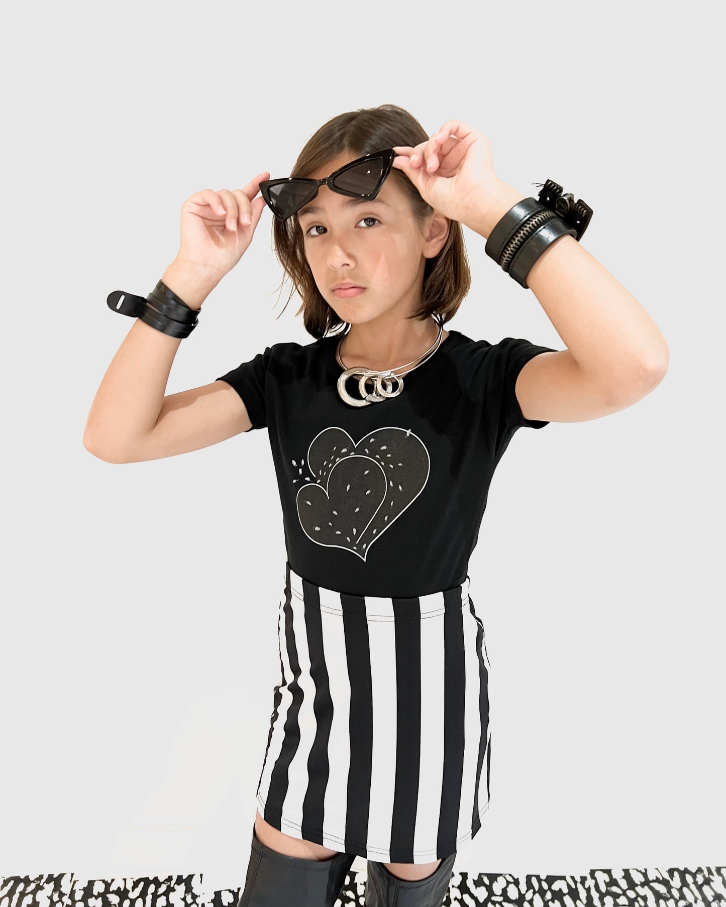 HEART T SHIRT BLACK