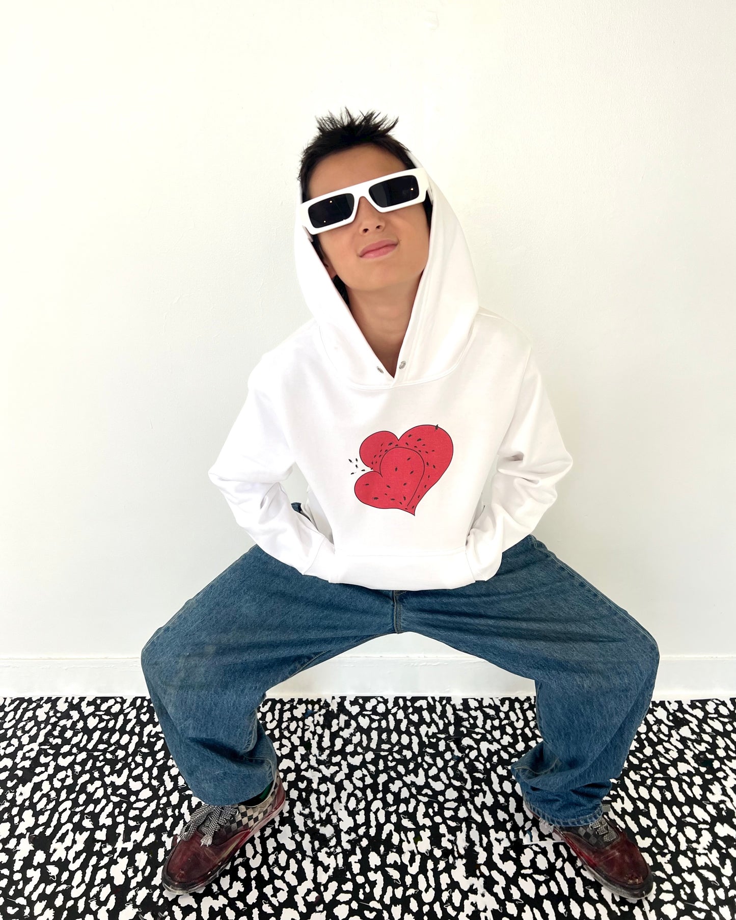 HEART HOODED SWEATSHIRT WHITE