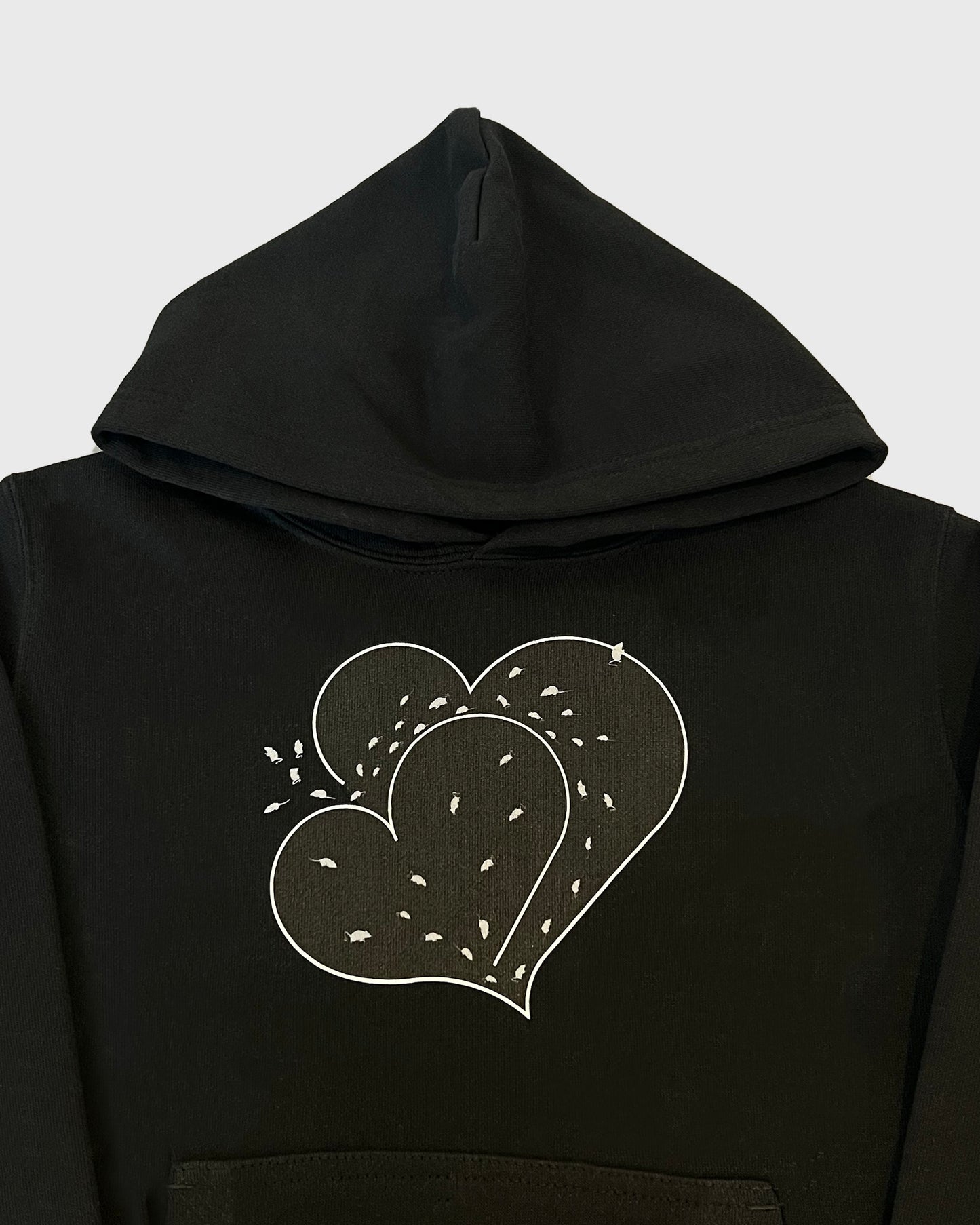 HEART HOODED SWEATSHIRT BLACK